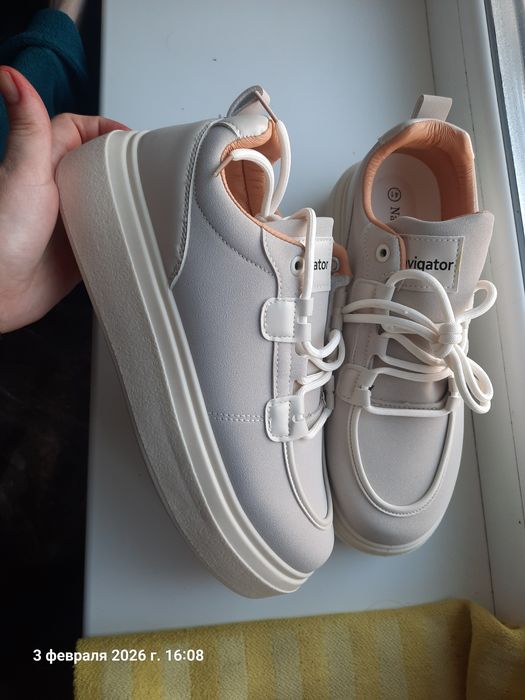 Нові кросівки 25,8см