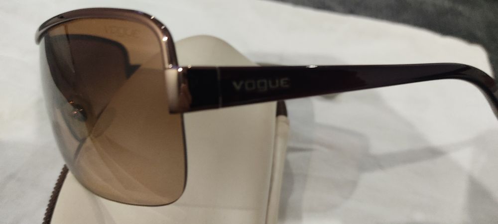 Óculos de sol vogue