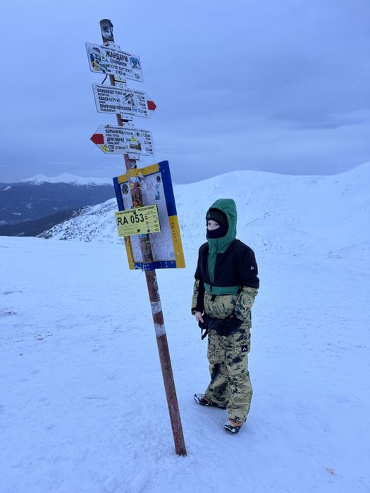 Лижний костюм на розмір 152