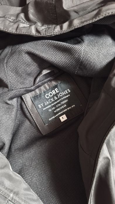 Куртка jack&jones в гарному стані