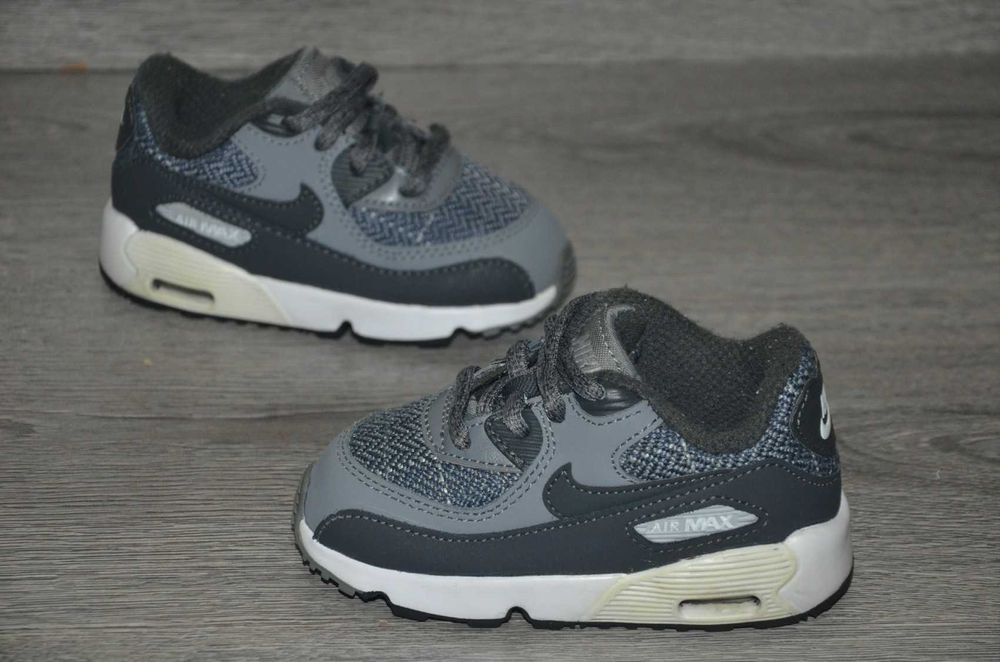 Продам кросівки Фірма Nike .