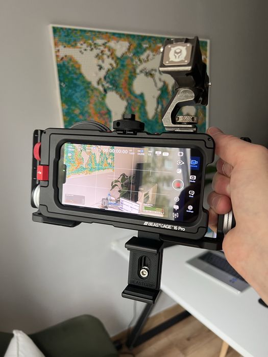 Obudowa BEASTGRIP do iphone 16 Pro
