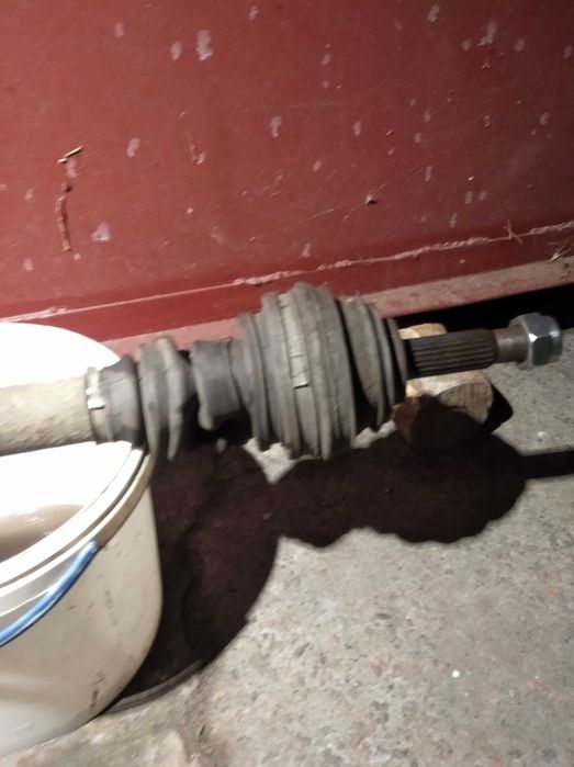 Лівий привод на дачу логан 1.