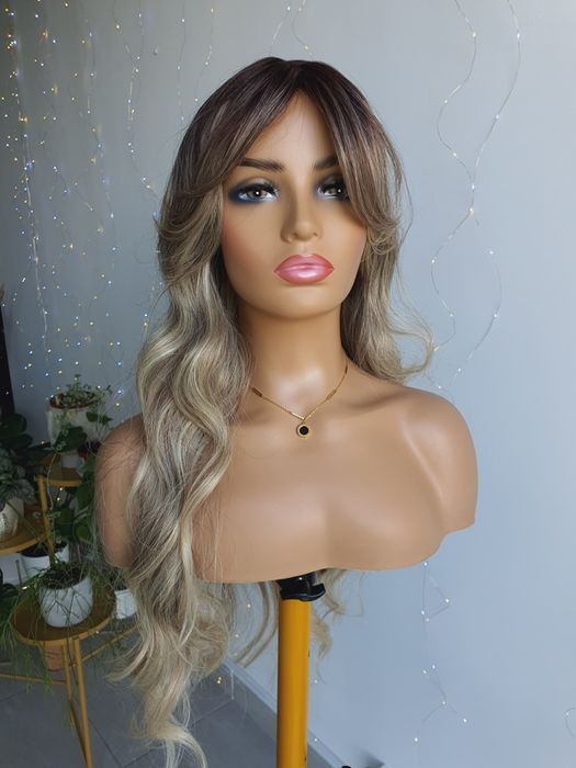 Długa peruka blond 3D loki fale Jennifer 70 cm