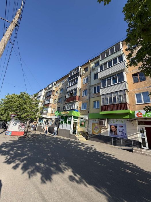 1 поверх! Продаж 3 кім квартири Пр. Перемоги (Круг)