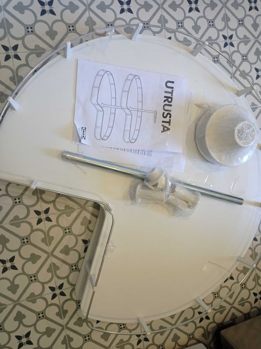 UTRUSTA IKEA - Estante Giratória Móvel Baixo de Canto