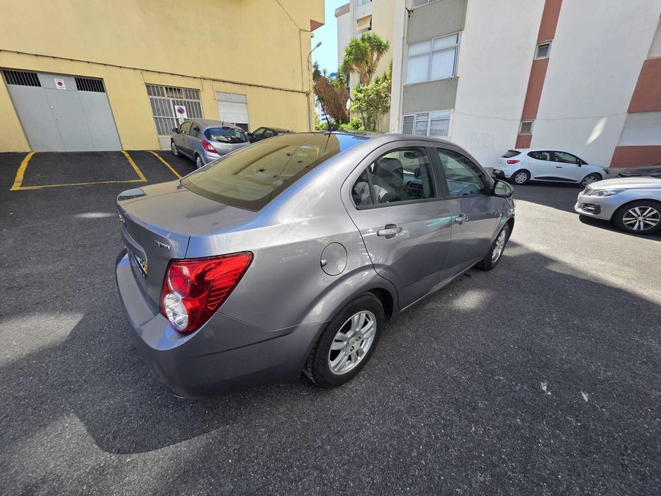 Chevrolet Aveo 1.2 LT Gasolina