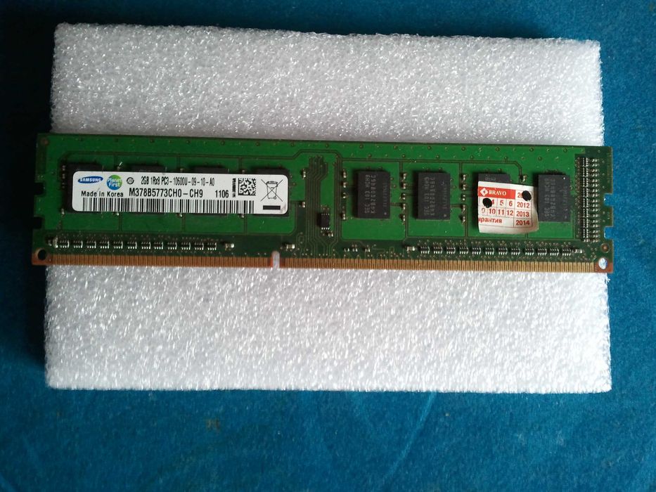 Модуль памяти Samsung 2GB 1rx8 pc3-10600u-09-10-a0(Обмен)