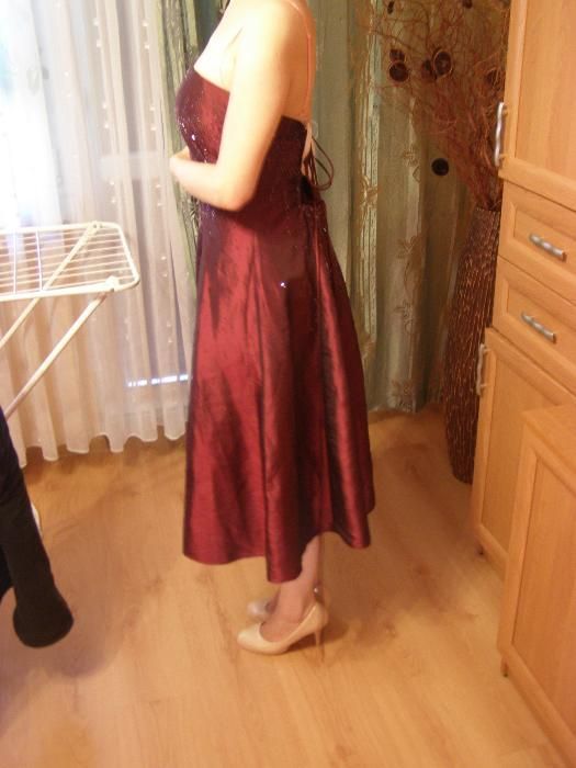 Sukienka na studniówkę lub wesele kolor bordo