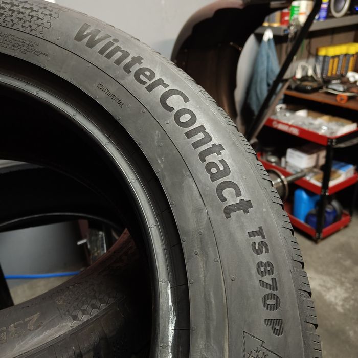 235/60/18 XL Sprzedam parę opon zimowych Continental