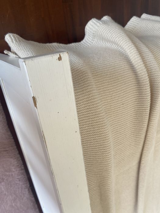 Cama de casal branca