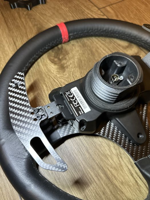 Baza Thrustmaster T300RS + akcesoria