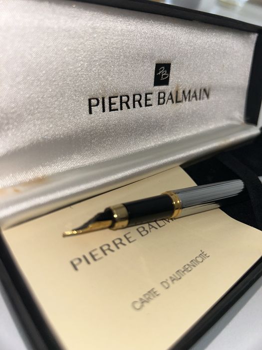 Caneta Pierre Balmain com estojo e certificado
