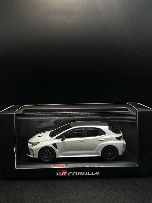 1:43 Mercedes 280SL, MGA, 1:30 Toyota Corolla GR, 1:24 Honda S2000. Maisto, New Ray