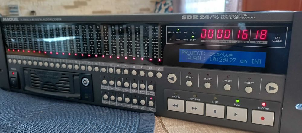 MACKIE SDR24/96 wielościeżkowy profesjonalny rejestrator audio