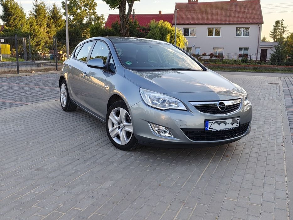 Astra J 1.6 benzyna 115km.