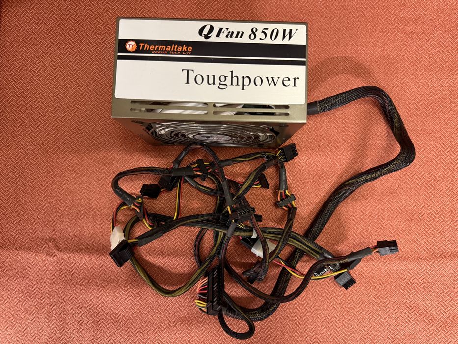 Zasilacz modularny Thermaltake Toughpower QFan 850W Sprawny!