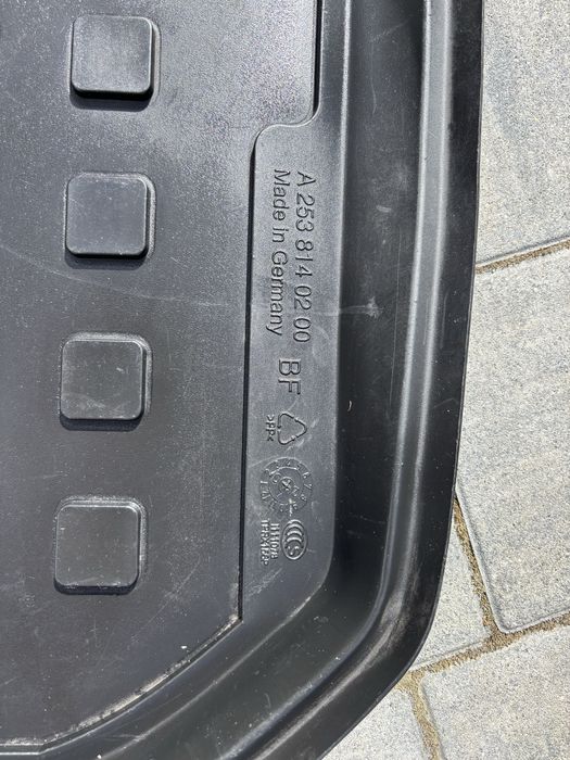 Mata guma bagaznika Mercedes GLC X253
