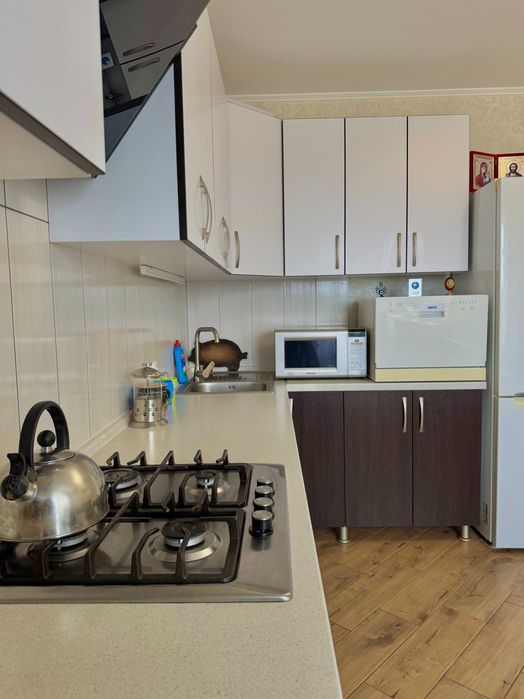 Двокімнатна квартира з ремонтом 63м2, новий будинок, р-н Літака v714