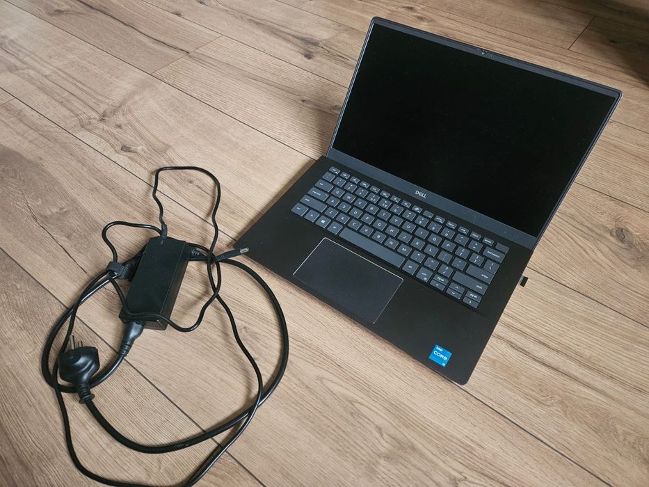 Laptop Dell Vostro 5401 P130g i5 11 gen