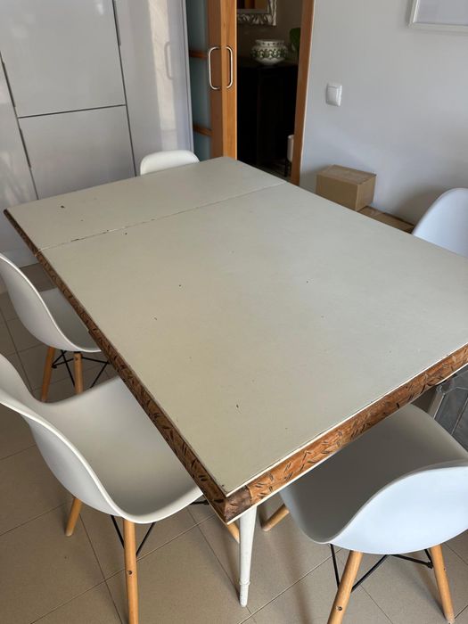 Mesa antiga Restaurada