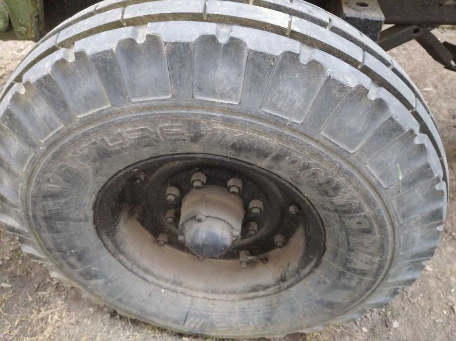 Продається трактор в комплекті