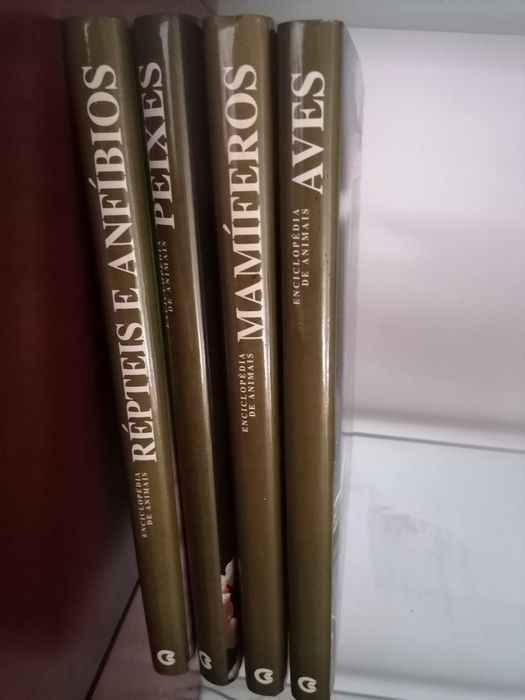 Vendo enciclopédia de animais