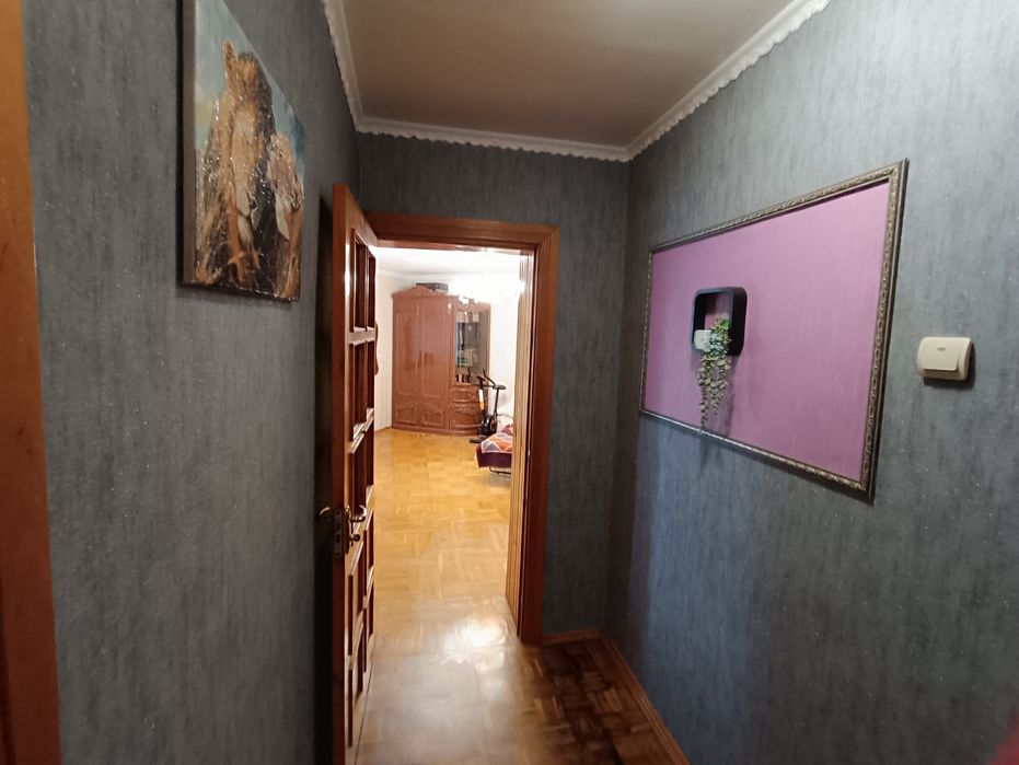 Продам 3-х кімнатну квартиру