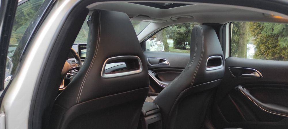 Mercedes Benz GLA 220d 2015