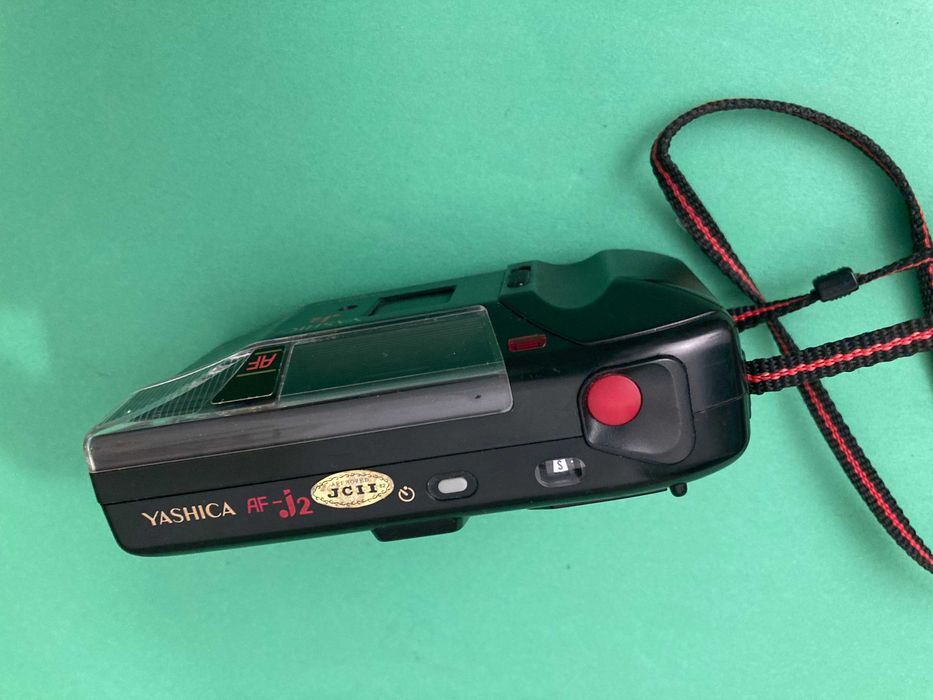 Máquina Fotográfica Vintage Yashica AF-J2 32 mm