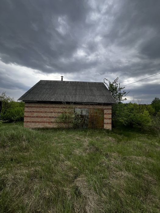 Продам будинок з земельною ділянкою 25 соток