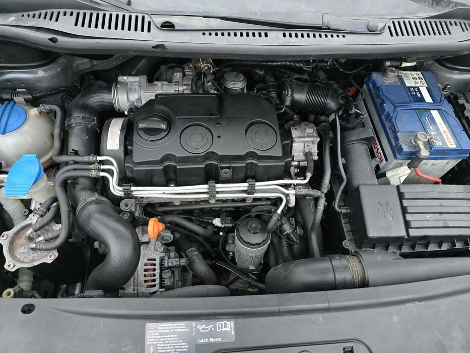 VW Caddy Life 5-os 1.9 TDI , Klima, Hak, Podgrzewane Fotele ! Ks. Serw