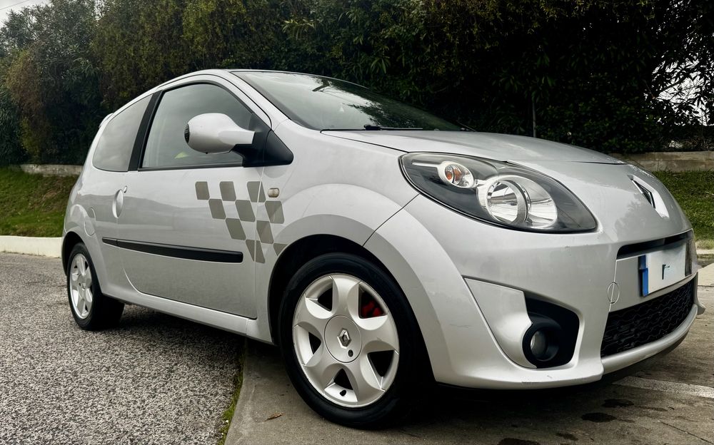 Renault Twingo 1.2 (76cv) – Fiável e Económico