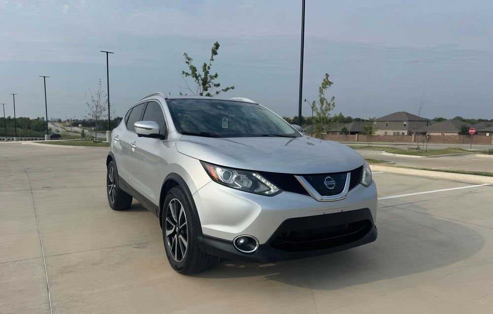 Nissan Rogue Sport SL      2017