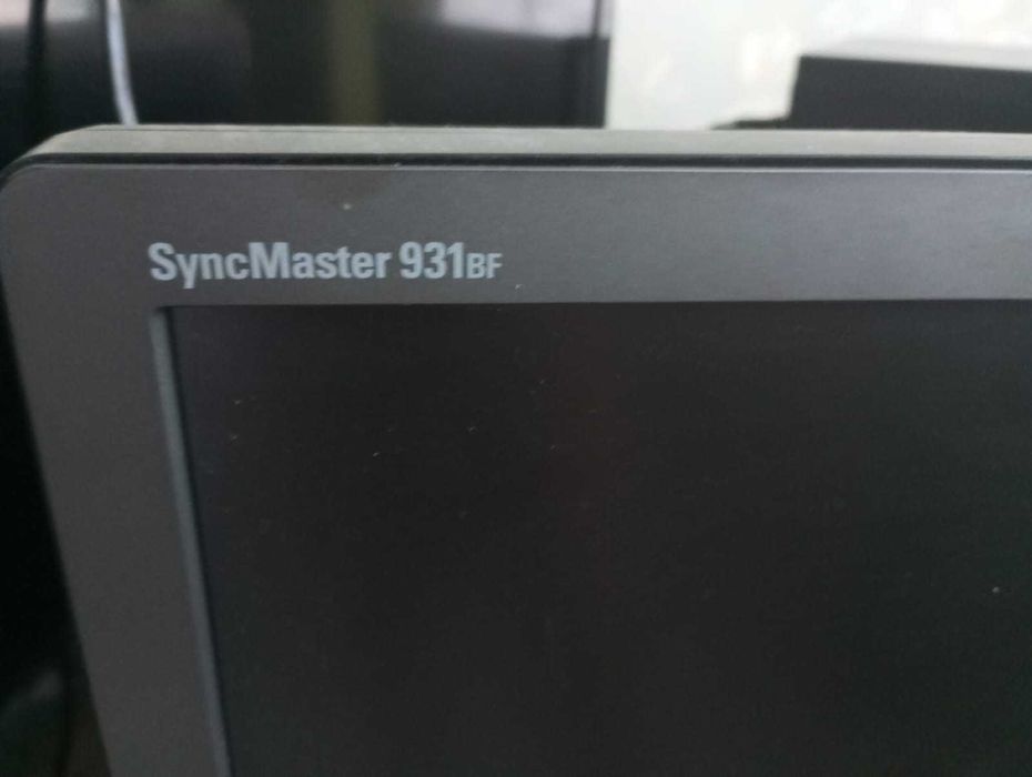 продам 3 монітори (LG, Samsung, Lemovo)