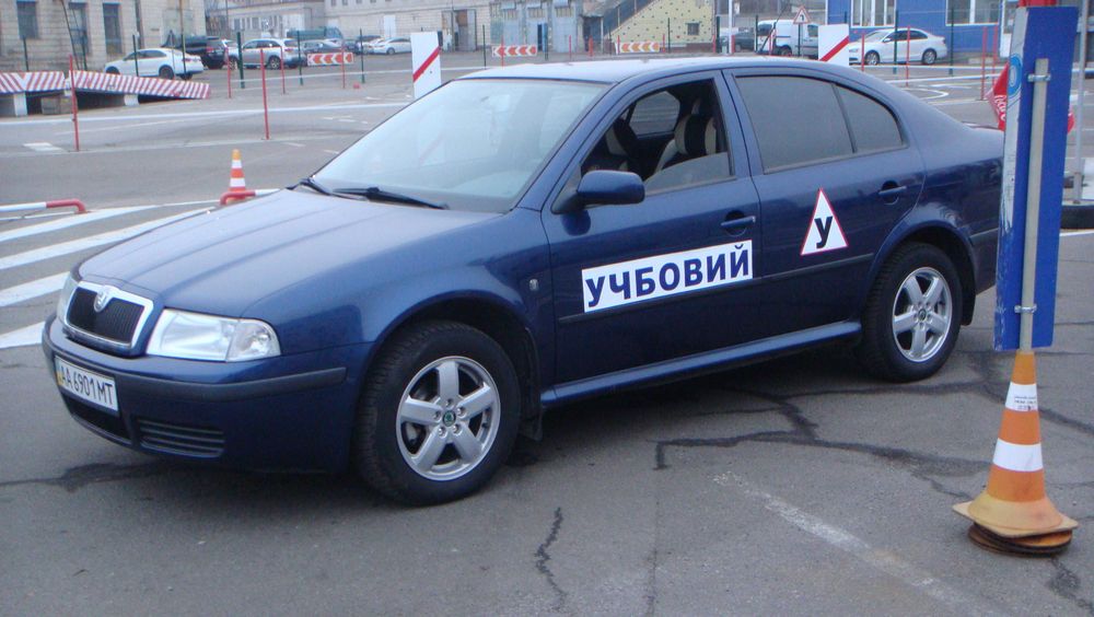 Механіка. уроки з водіння . автоінструктор. Приватні уроки.
