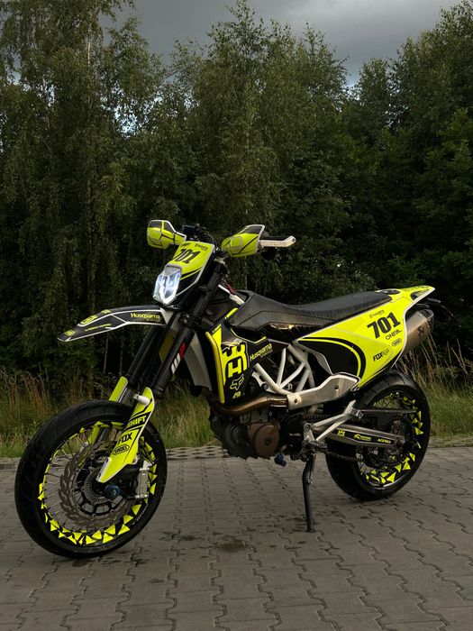 Husqvarna 701 Supermoto – Akrapovič, Brembo kat a2 Pełna moc