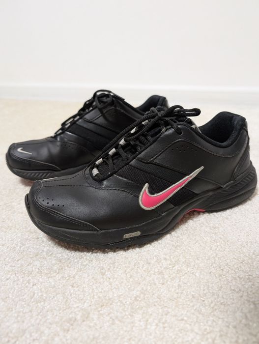 Чорні кросівки Nike FCS