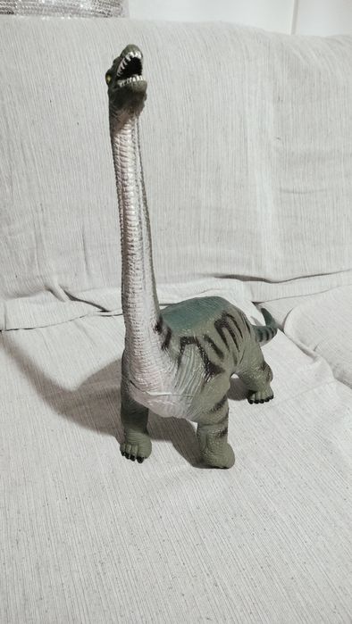 Dinossauro com som