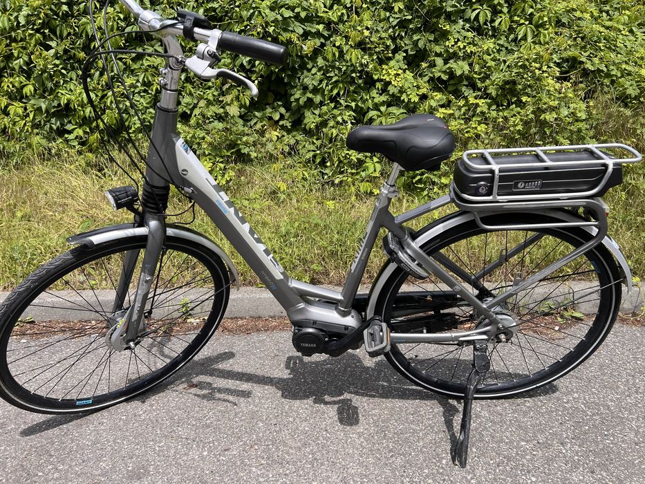 Rower elektryczny GIANT PRIME 400WH z silnikiem centralnym YAMAHA /A