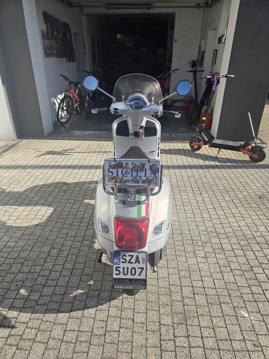 Piaggio vespa 300