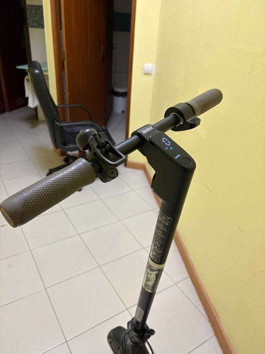 Trotinete Elétrica Segway NINEBOT F25E II