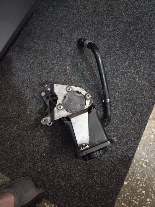 Бачок з насосом ГУР BMW E60 2004   M57/N52/M52/N47 7693974101