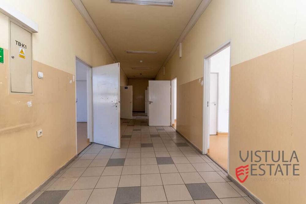Budynek 2500 m2 + działka 1700 m2