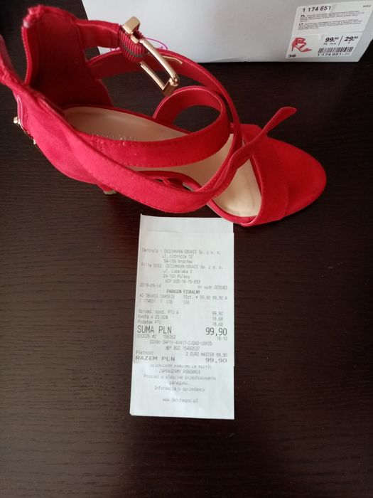 Buty czerwone stan idealny