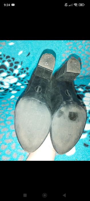 Buty na słupku 38