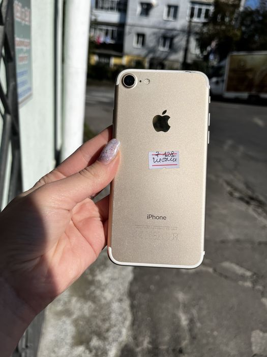 Телефон iPhone 7 128gb