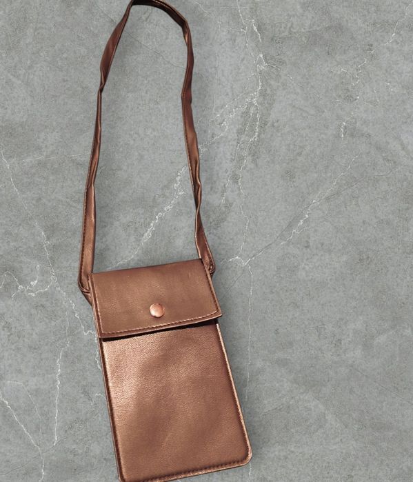 Mini torebka na telefon