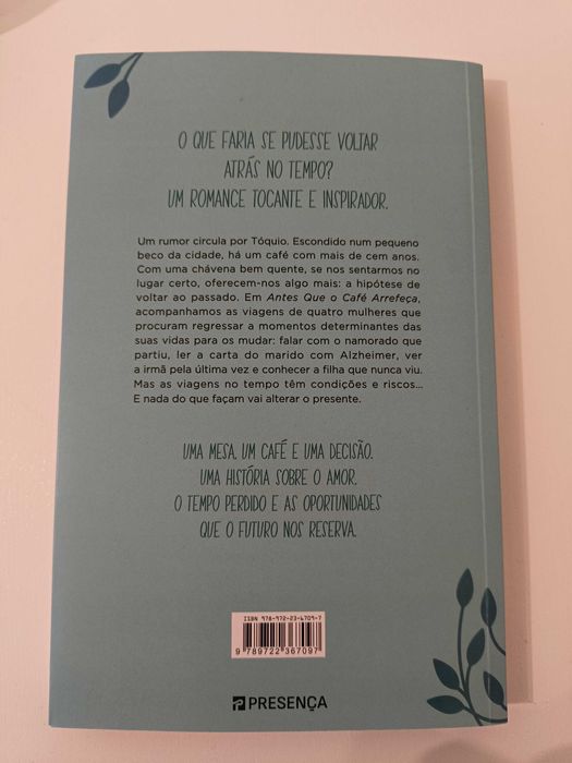 Livro "Antes que o café arrefeça"