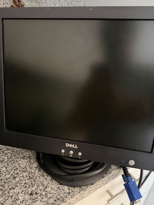 2 Monitores/ecrãs de computador